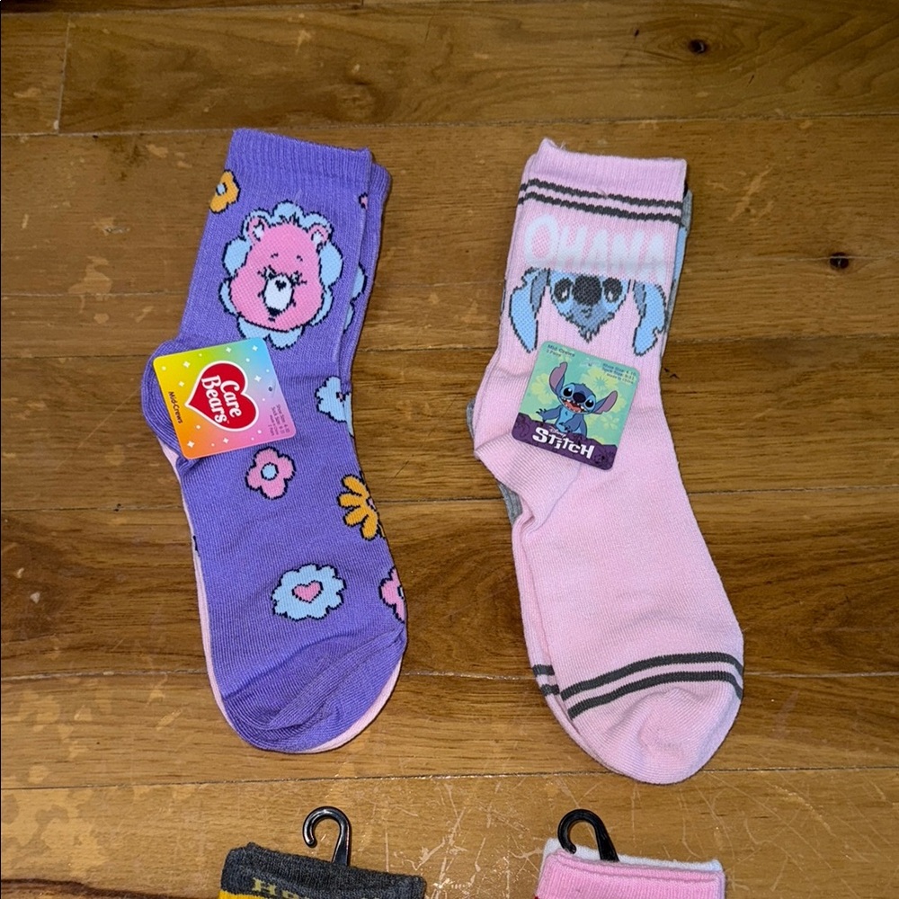 NWT Colorful Cartoon Character Socks - Picture 3 of 5